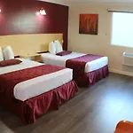Center Lake Hotel